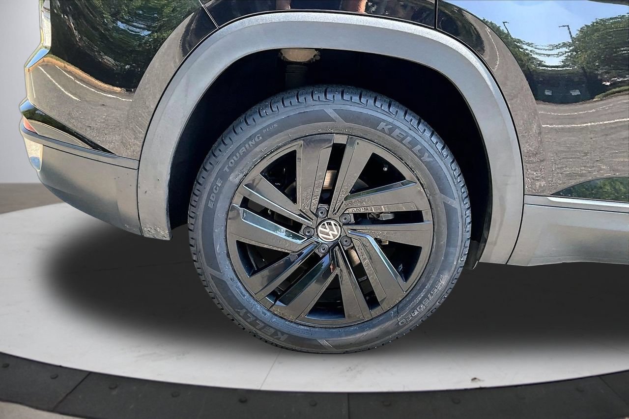 Used 2022 Volkswagen Atlas Cross Sport SE w/ Panoramic Sunroof Package AWD/4WD image 35