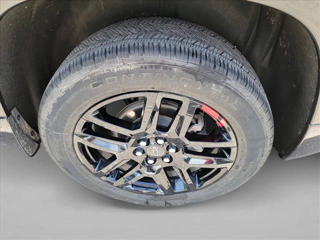 Used 2023 Chevrolet Traverse Premier w/ Redline Edition FWD image 12