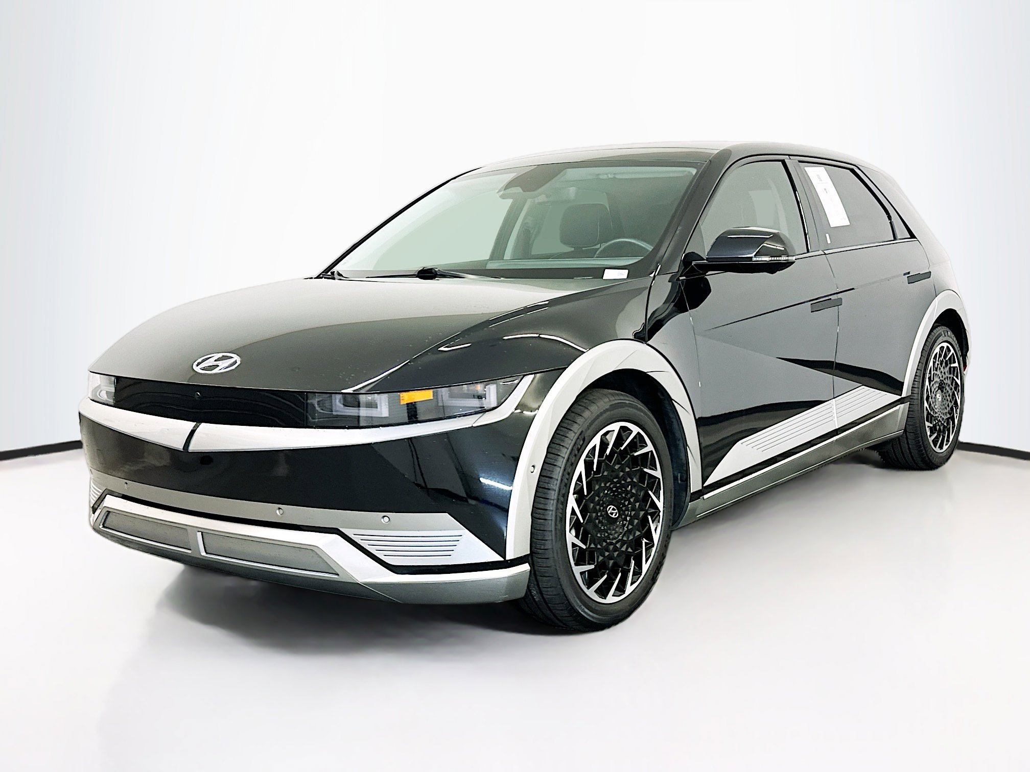 Used 2024 Hyundai Ioniq 5 Limited image 3