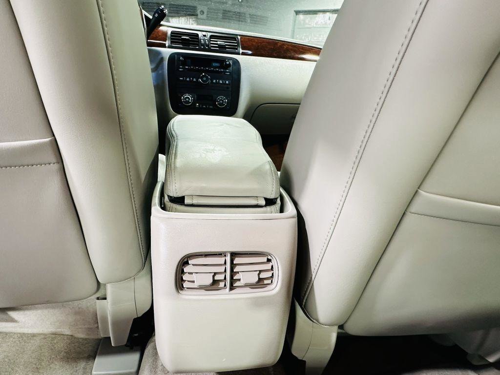 Used 2006 Buick Lucerne CXL w/ Luxury Package FWD image 26