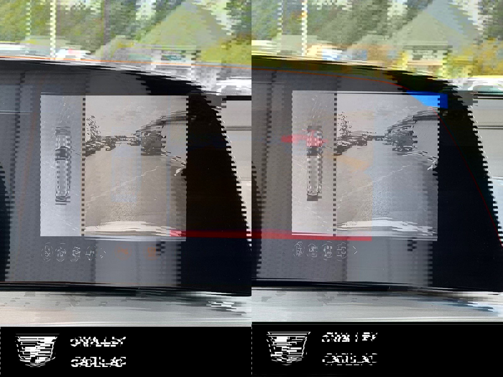 New 2026 Cadillac Vistiq Luxury w/ LPO, Floor Liner Package image 17