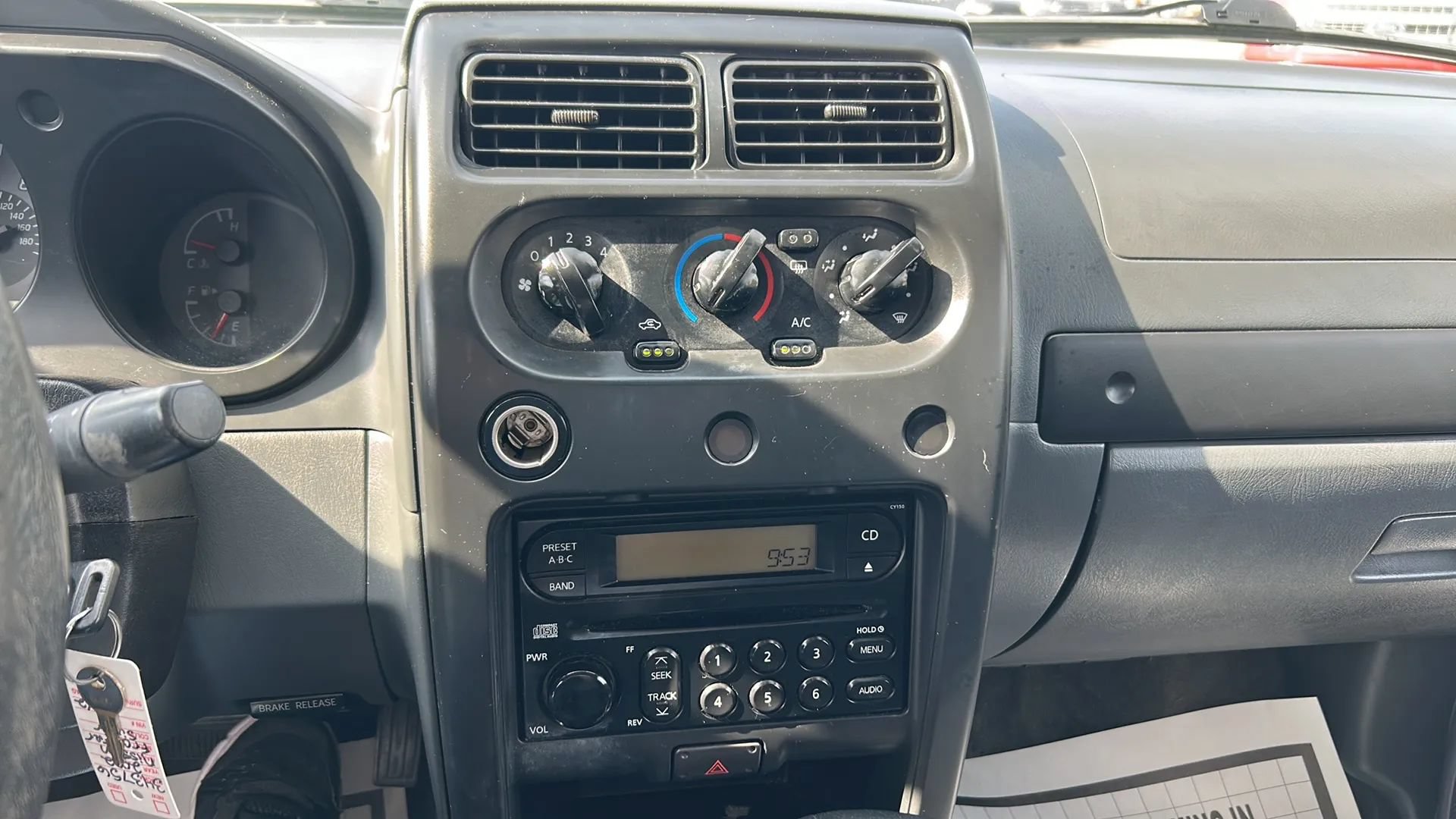 Used 2002 Nissan Frontier XE RWD image 13