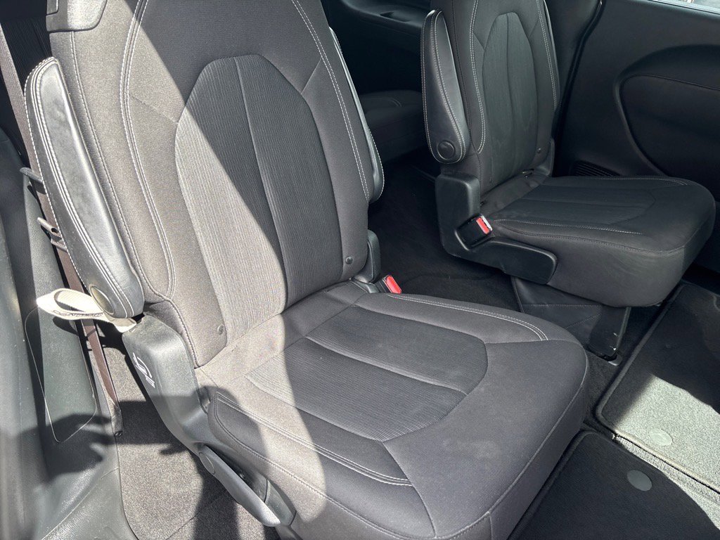 Used 2018 Chrysler Pacifica Touring Plus w/ S Appearance Package image 20