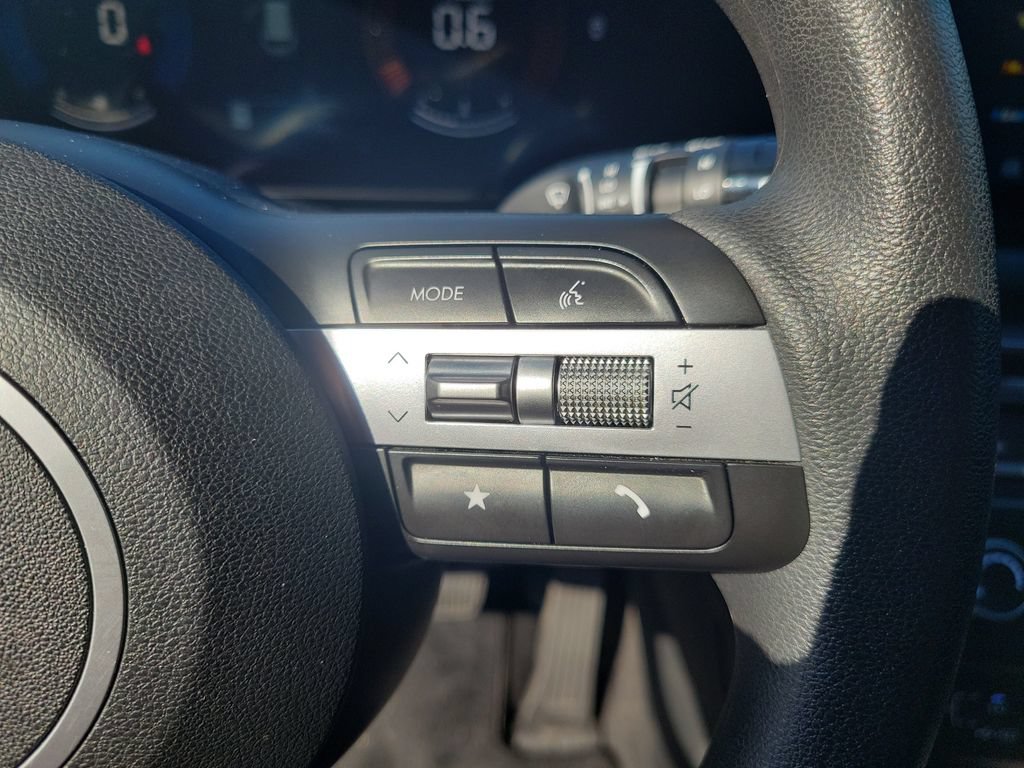 Used 2025 Hyundai Tucson SE FWD image 27
