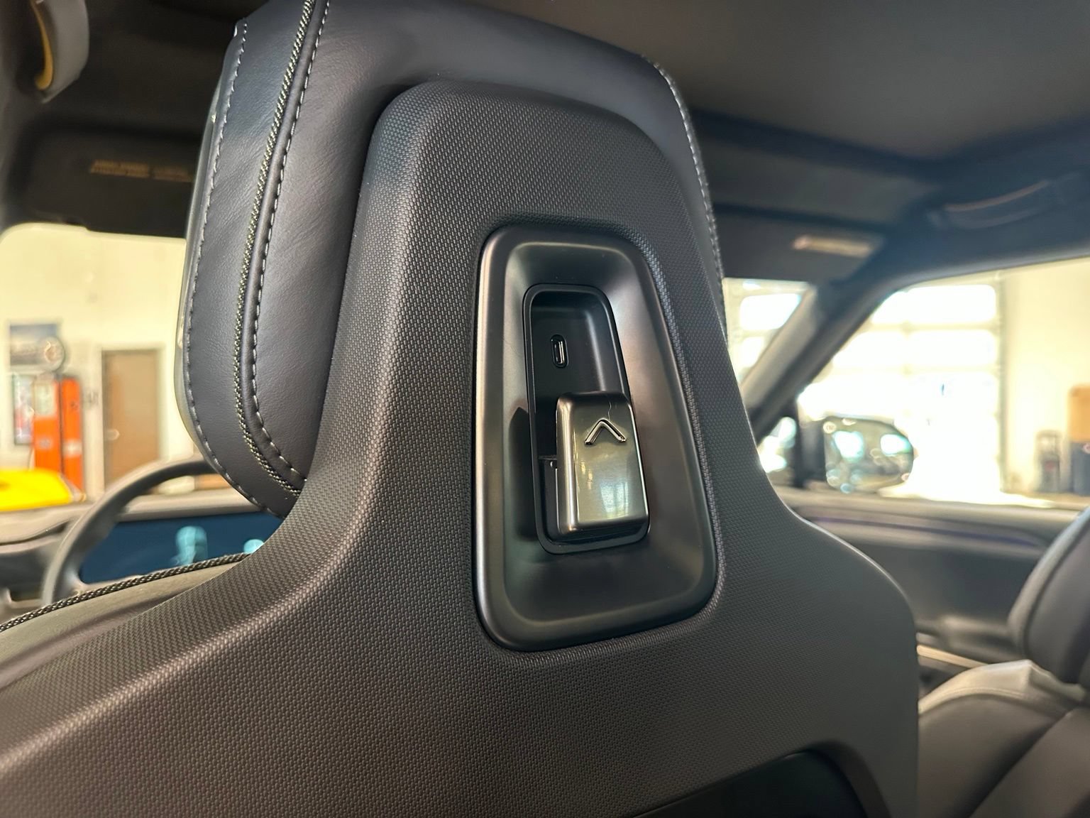 Used 2023 Rivian R1T Adventure AWD/4WD image 40