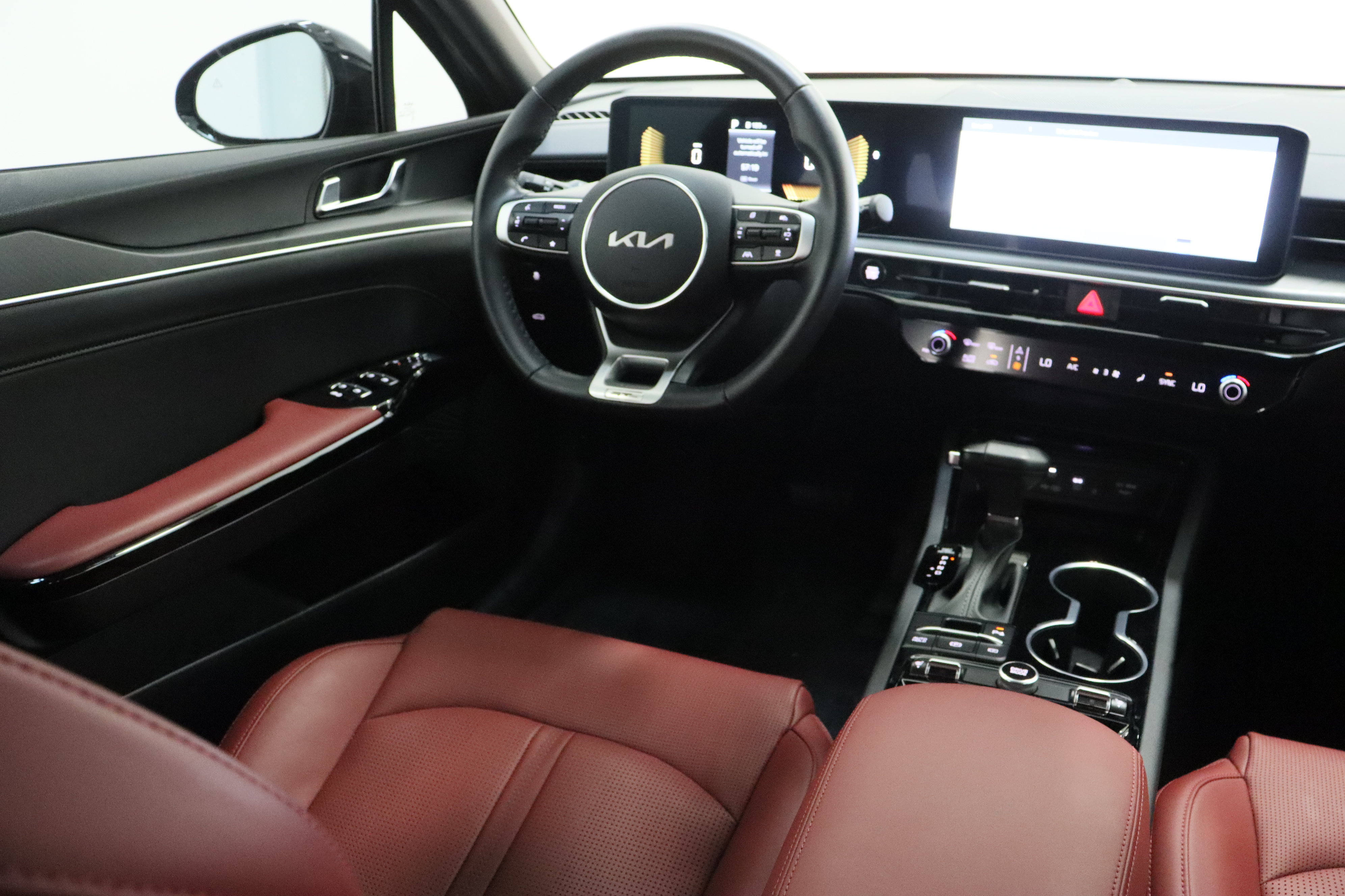 Used 2026 Kia K5 GT-Line w/ GT-Line Red Interior Package FWD image 30