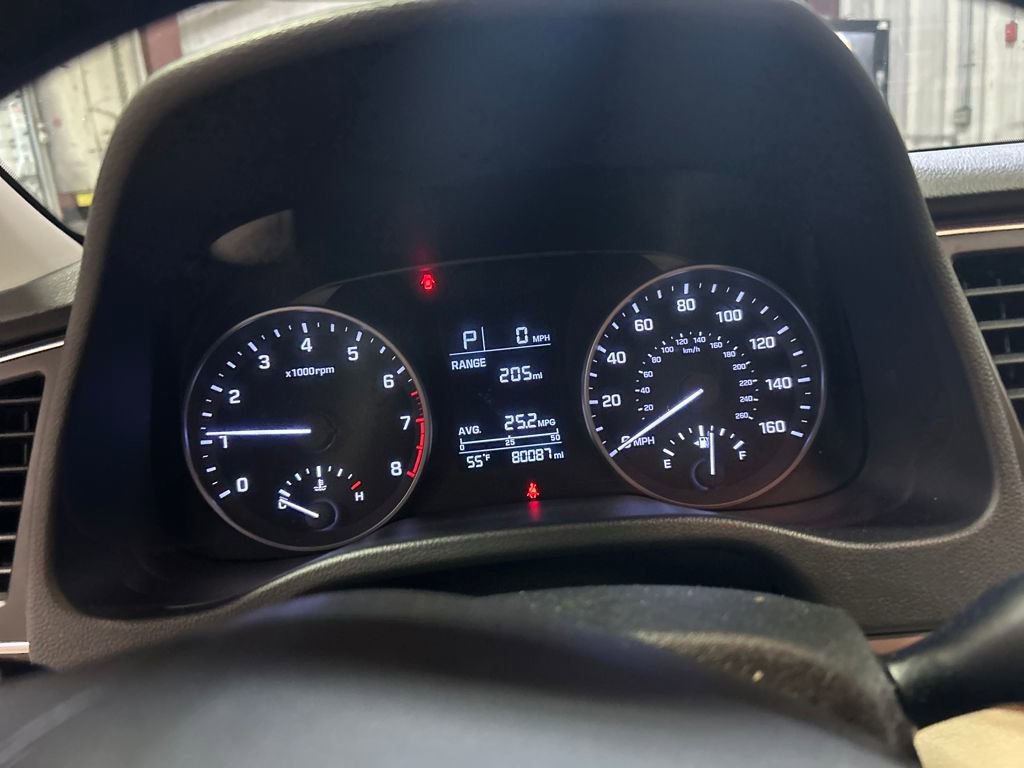 Used 2017 Hyundai Elantra SE image 30