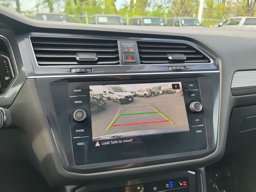 Used 2022 Volkswagen Tiguan SEL R-Line image 20