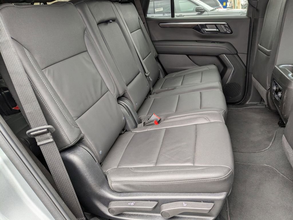 Used 2025 Chevrolet Tahoe LT image 31