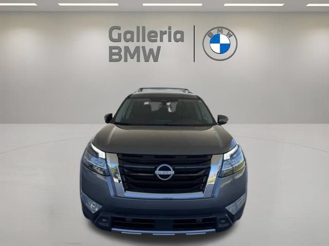 Used 2023 Nissan Pathfinder SL AWD/4WD image 4