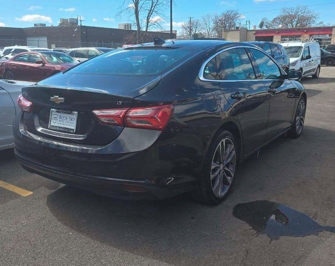 Used 2022 Chevrolet Malibu LT image 3