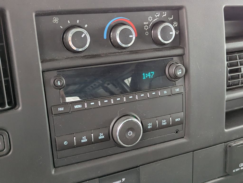 Used 2015 Chevrolet Express 2500 image 14