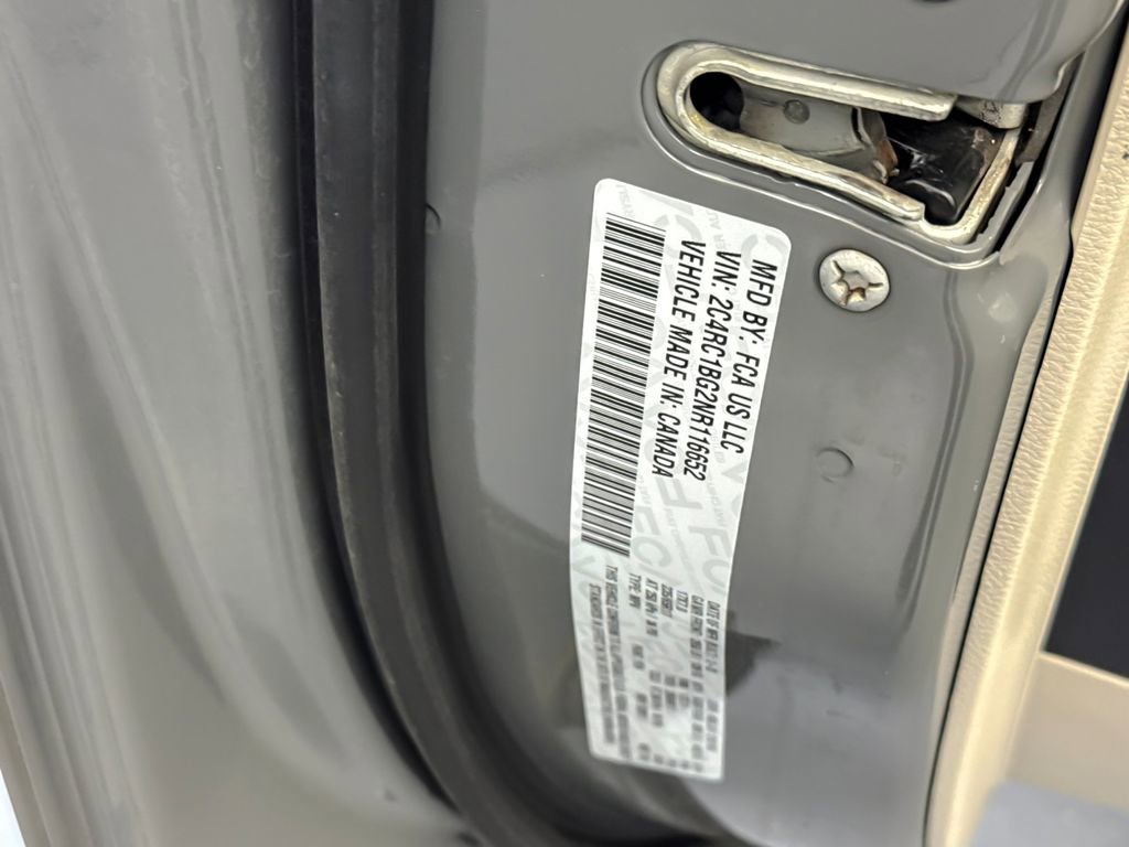 Used 2022 Chrysler Pacifica Touring-L FWD image 28