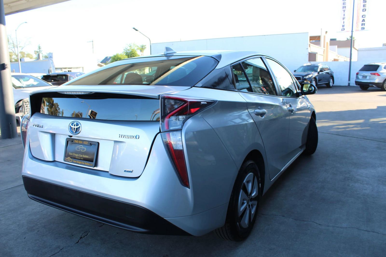 Used 2017 Toyota Prius Four FWD image 5