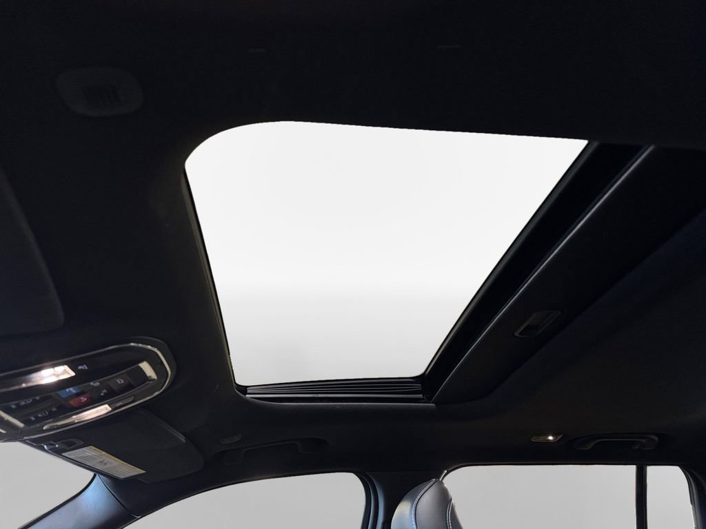 Used 2024 Jeep Grand Cherokee Altitude image 23