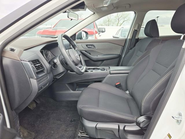 Used 2023 Nissan Rogue S image 8