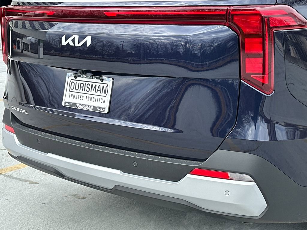 New 2026 Kia Carnival LX FWD image 5