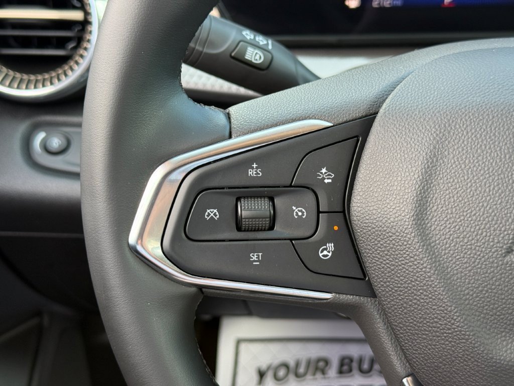 Used 2025 Chevrolet Trax ACTIV w/ Driver Confidence Package FWD image 30