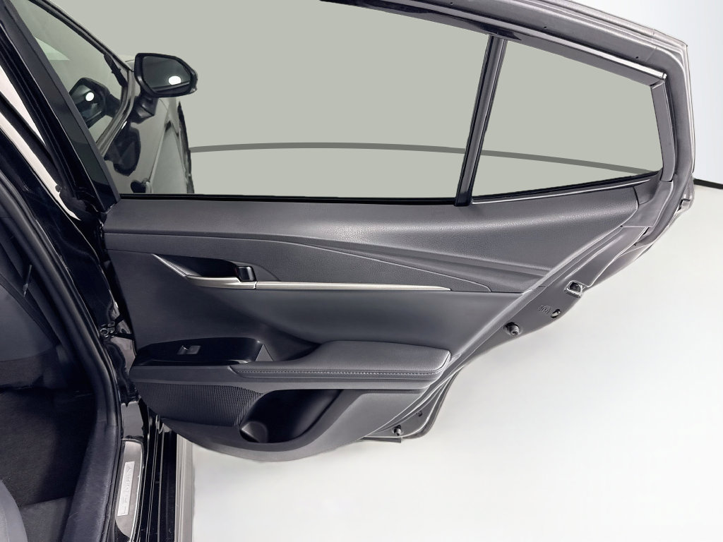 Used 2025 Toyota Camry XSE FWD image 27