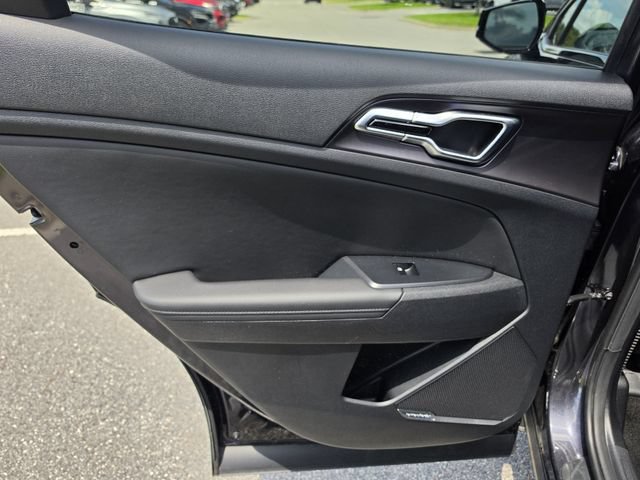 Certified 2026 Kia Sportage SX FWD image 13