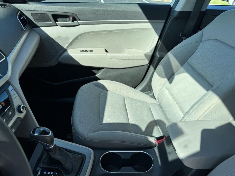 Used 2017 Hyundai Elantra SE image 13