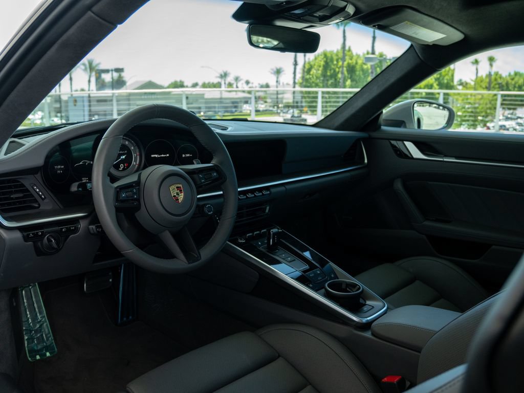Certified 2021 Porsche 911 Turbo S AWD/4WD image 4