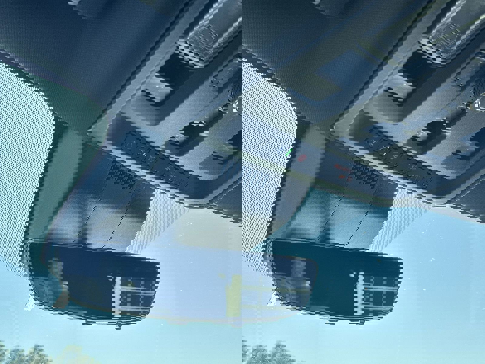 Used 2023 GMC Yukon Denali w/ Denali Reserve Package image 27