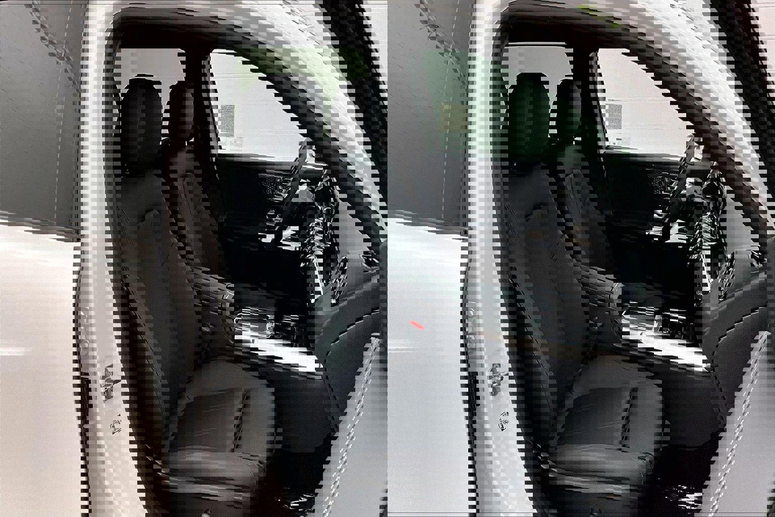 Used 2026 Mercedes-Benz GLB 250 image 6