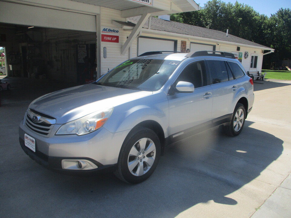 Used 2012 Subaru Outback 2.5i Premium w/ All-Weather Pkg AWD/4WD image 11