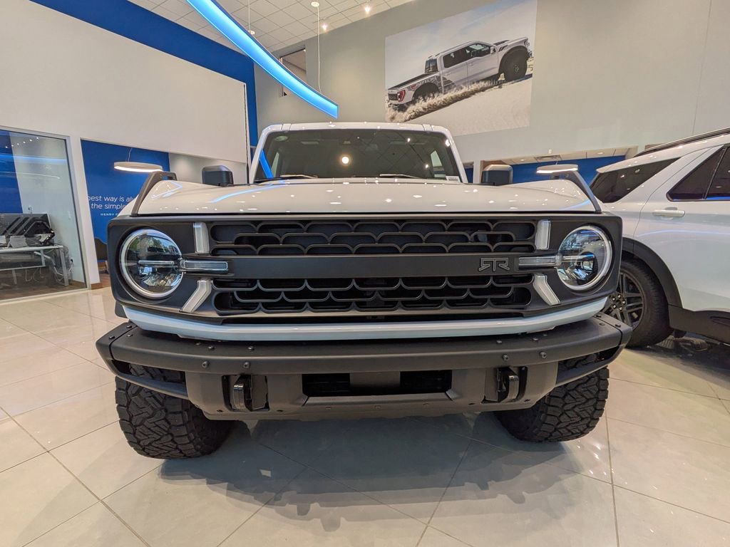 Used 2025 Ford Bronco Big Bend w/ Black Diamond Package AWD/4WD image 10