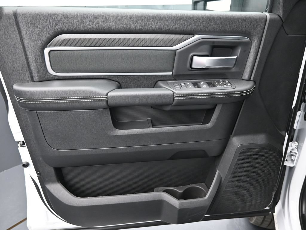 New 2026 RAM 2500 Big Horn AWD/4WD image 13