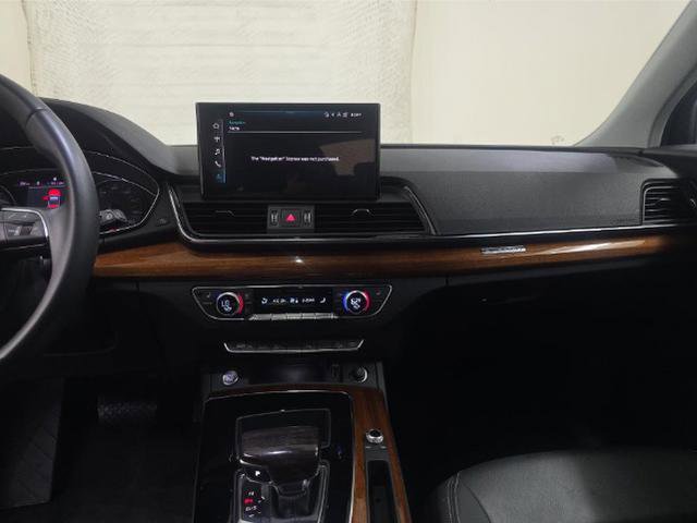 Used 2023 Audi Q5 2.0T Premium w/ Convenience Package image 7
