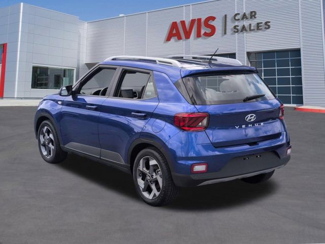 Used 2025 Hyundai Venue SEL FWD image 9