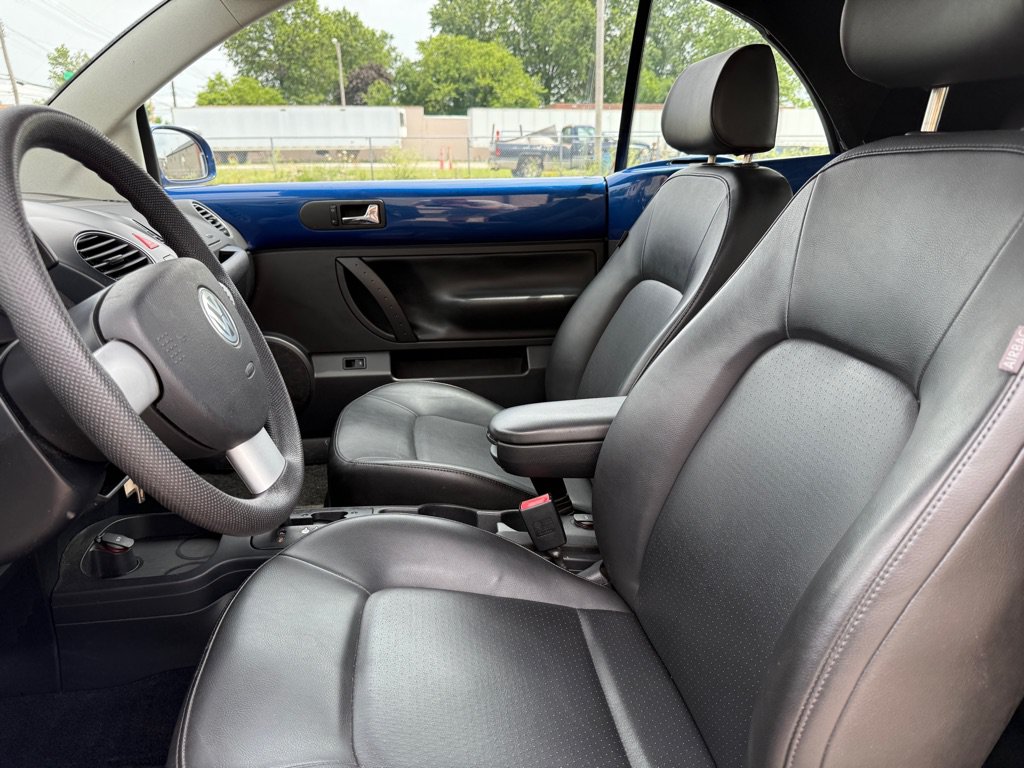 Used 2008 Volkswagen Beetle S FWD image 9