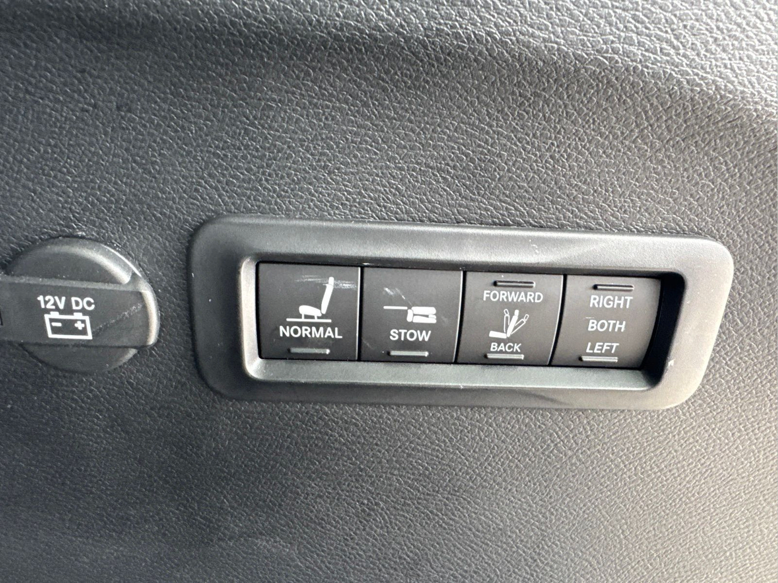 Certified 2020 Chrysler Pacifica Limited FWD image 51