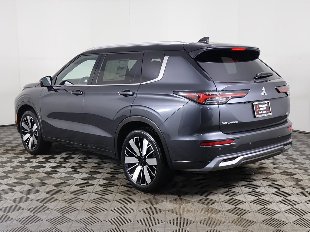 New 2025 Mitsubishi Outlander SEL image 14