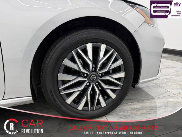 Used 2024 Nissan Altima 2.5 SV image 9