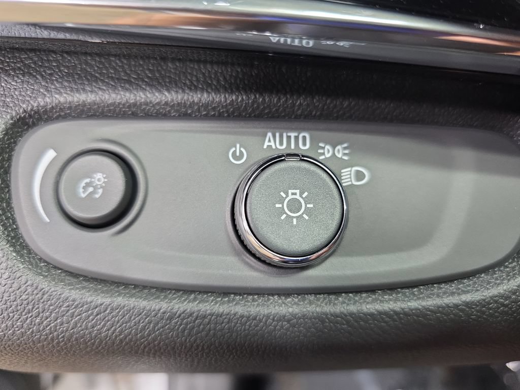 New 2026 Buick Envista Sport Touring w/ Convenience I Package FWD image 25