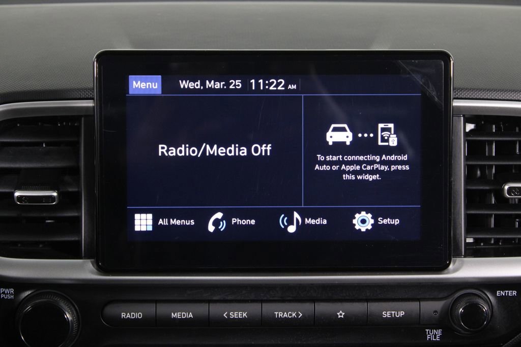 Certified 2024 Hyundai Venue SEL image 9