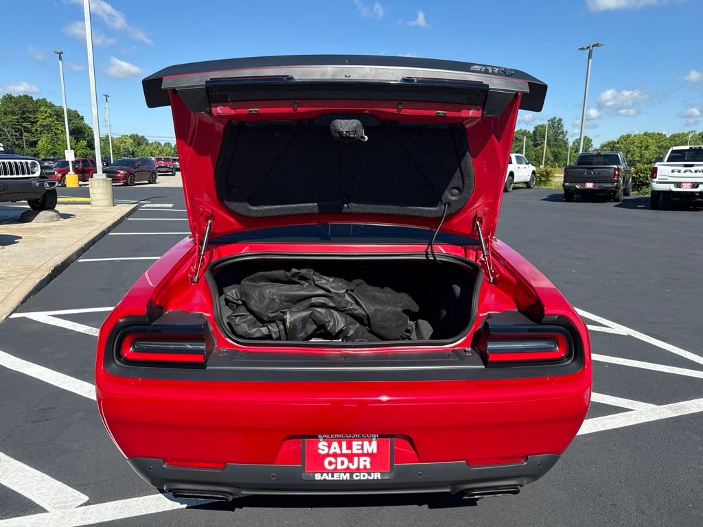 Used 2016 Dodge Challenger SRT Hellcat RWD image 8