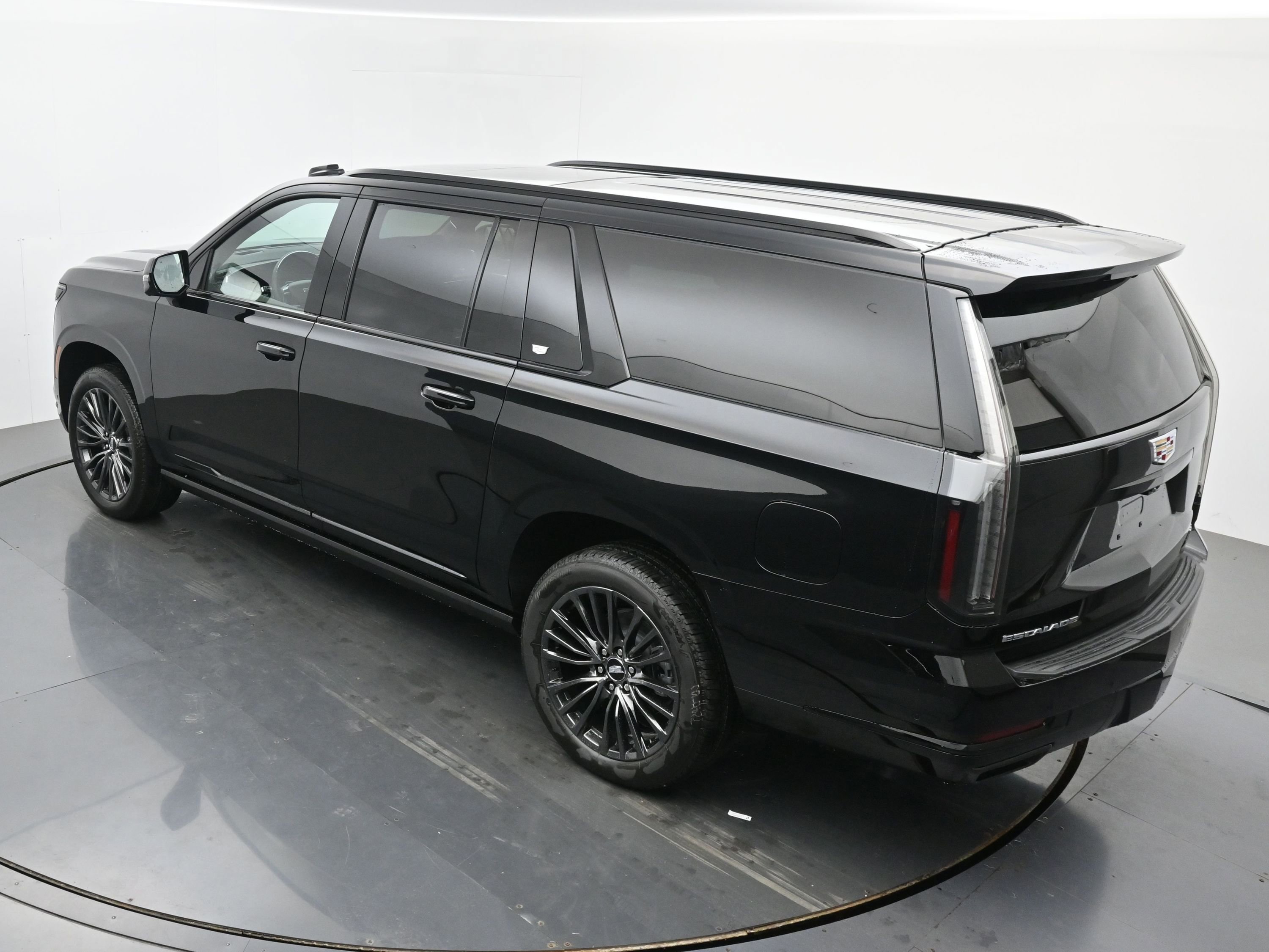 New 2026 Cadillac Escalade ESV Platinum Sport AWD/4WD image 25