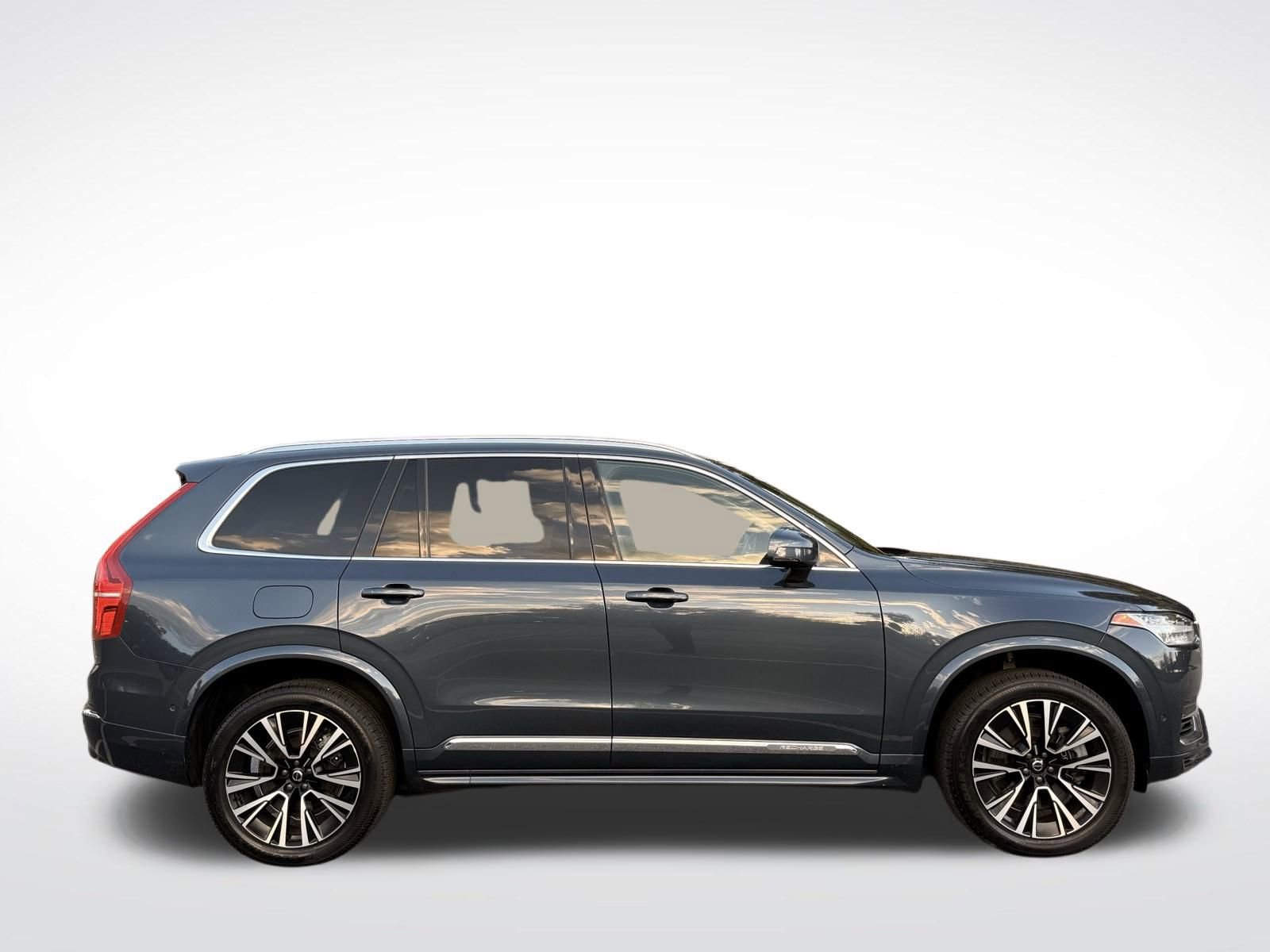 Used 2023 Volvo XC90 T8 Plus image 4