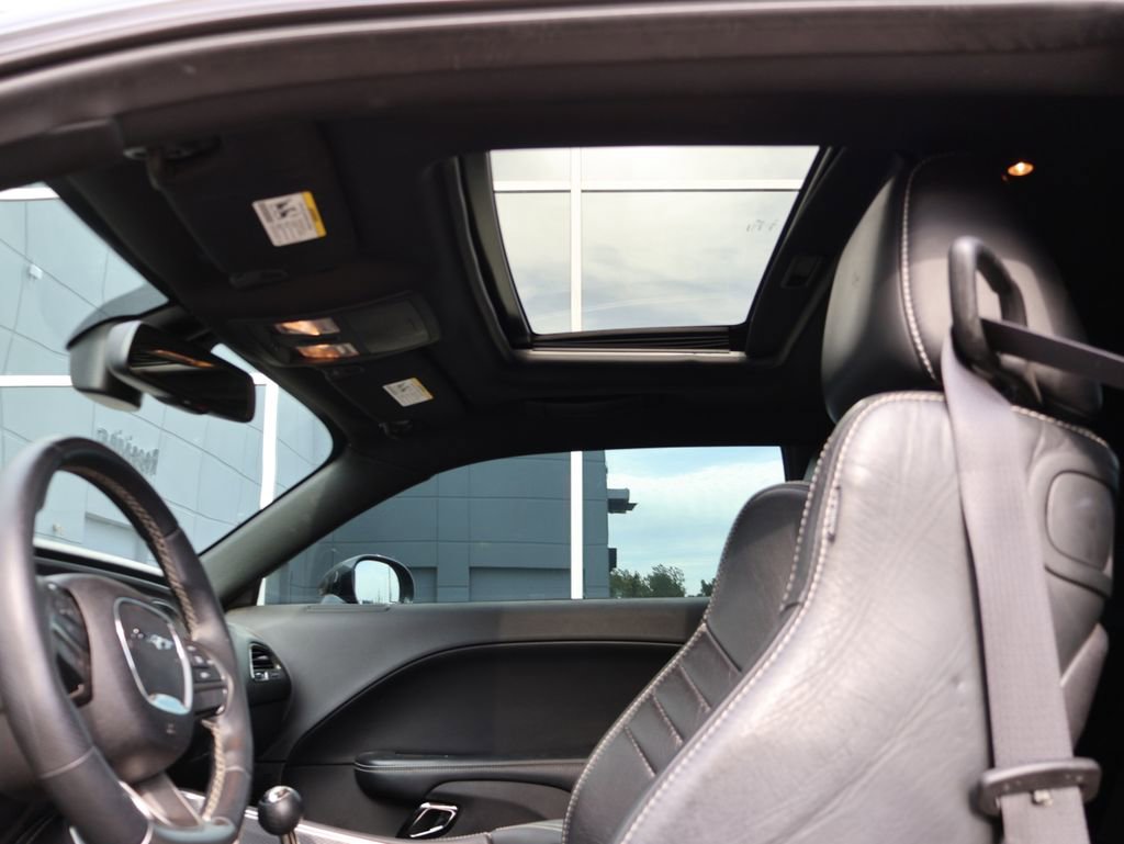 Used 2016 Dodge Challenger SRT Hellcat RWD image 14