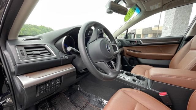 Used 2017 Subaru Outback 3.6R Touring AWD/4WD image 11