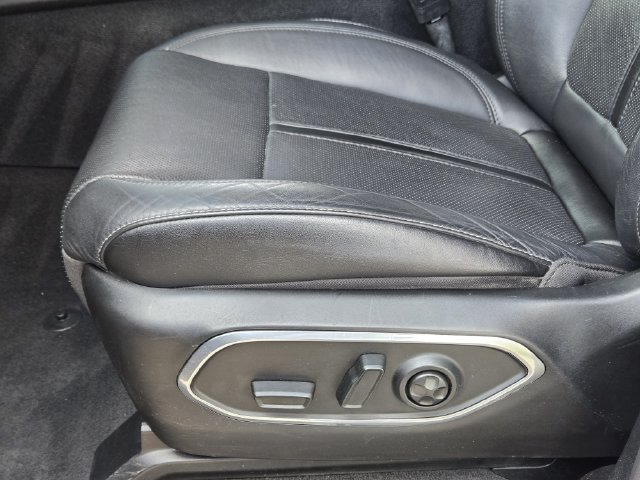 Certified 2024 Jeep Wagoneer Series II w/ Flexible Seating Group AWD/4WD image 24