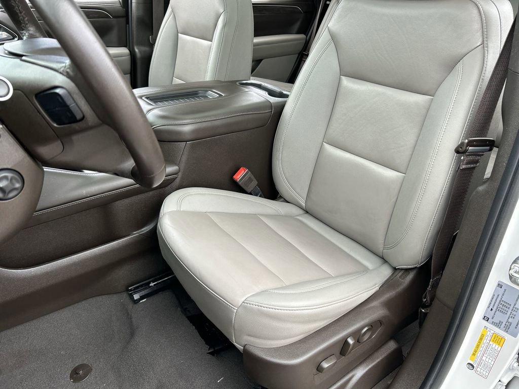 Used 2023 Chevrolet Tahoe LT w/ Luxury Package AWD/4WD image 20