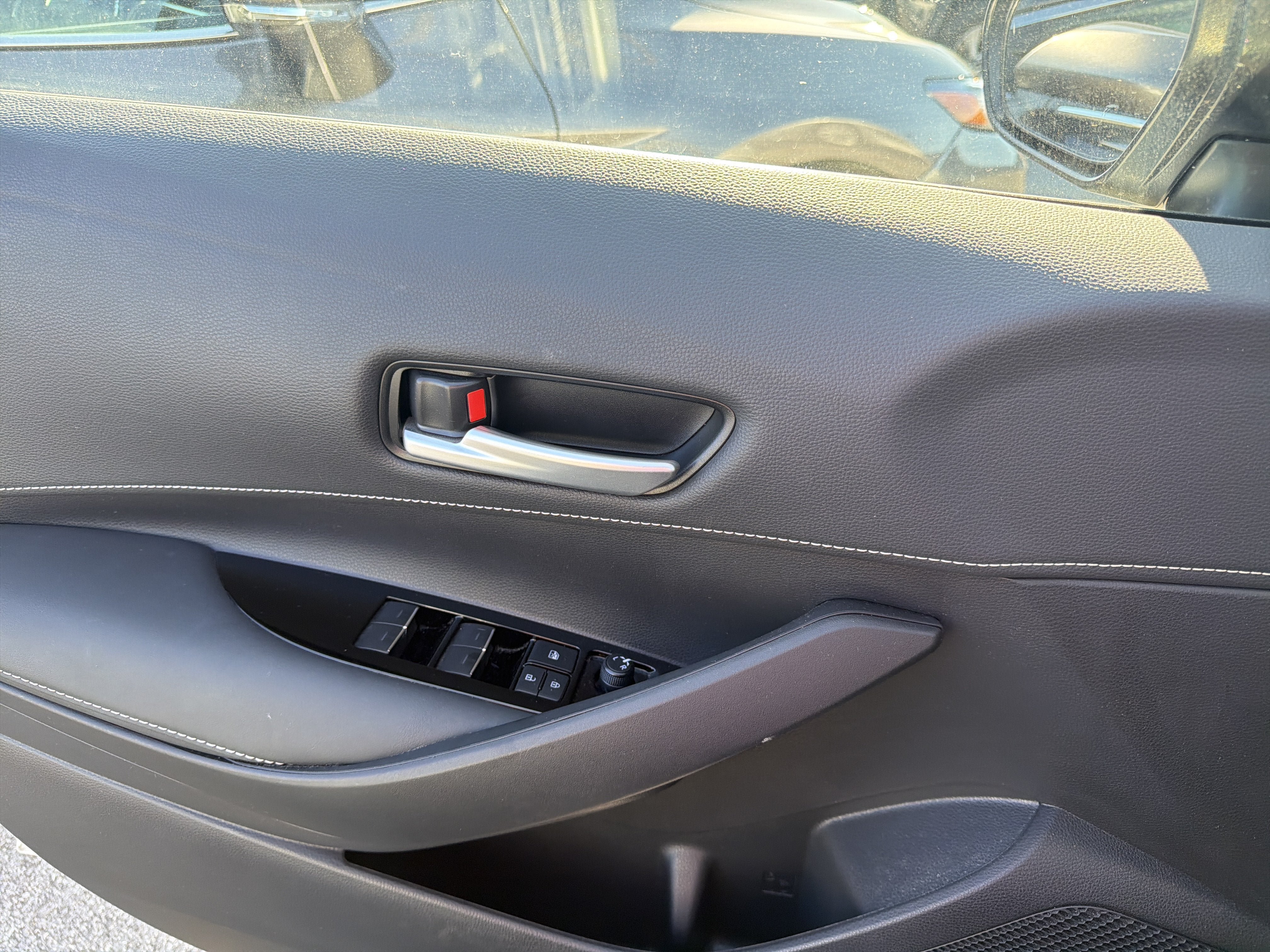 Used 2023 Toyota Corolla SE FWD image 11