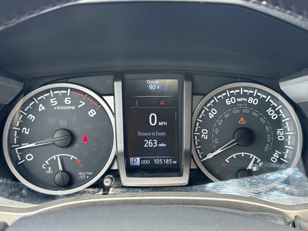 Used 2018 Toyota Tacoma SR5 RWD image 17