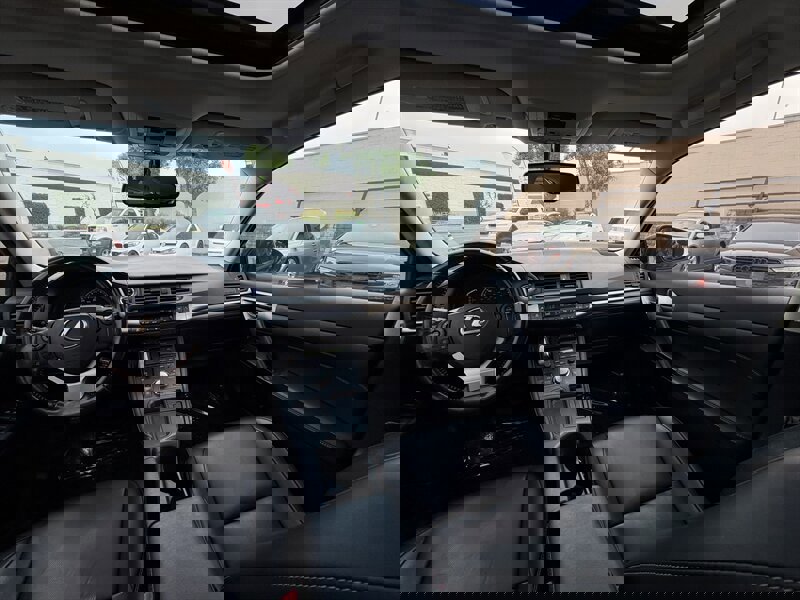 Used 2015 Lexus CT 200h image 51