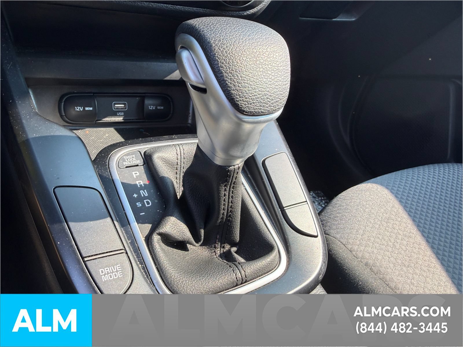 Used 2025 Kia Soul LX w/ LX Technology Package FWD image 18